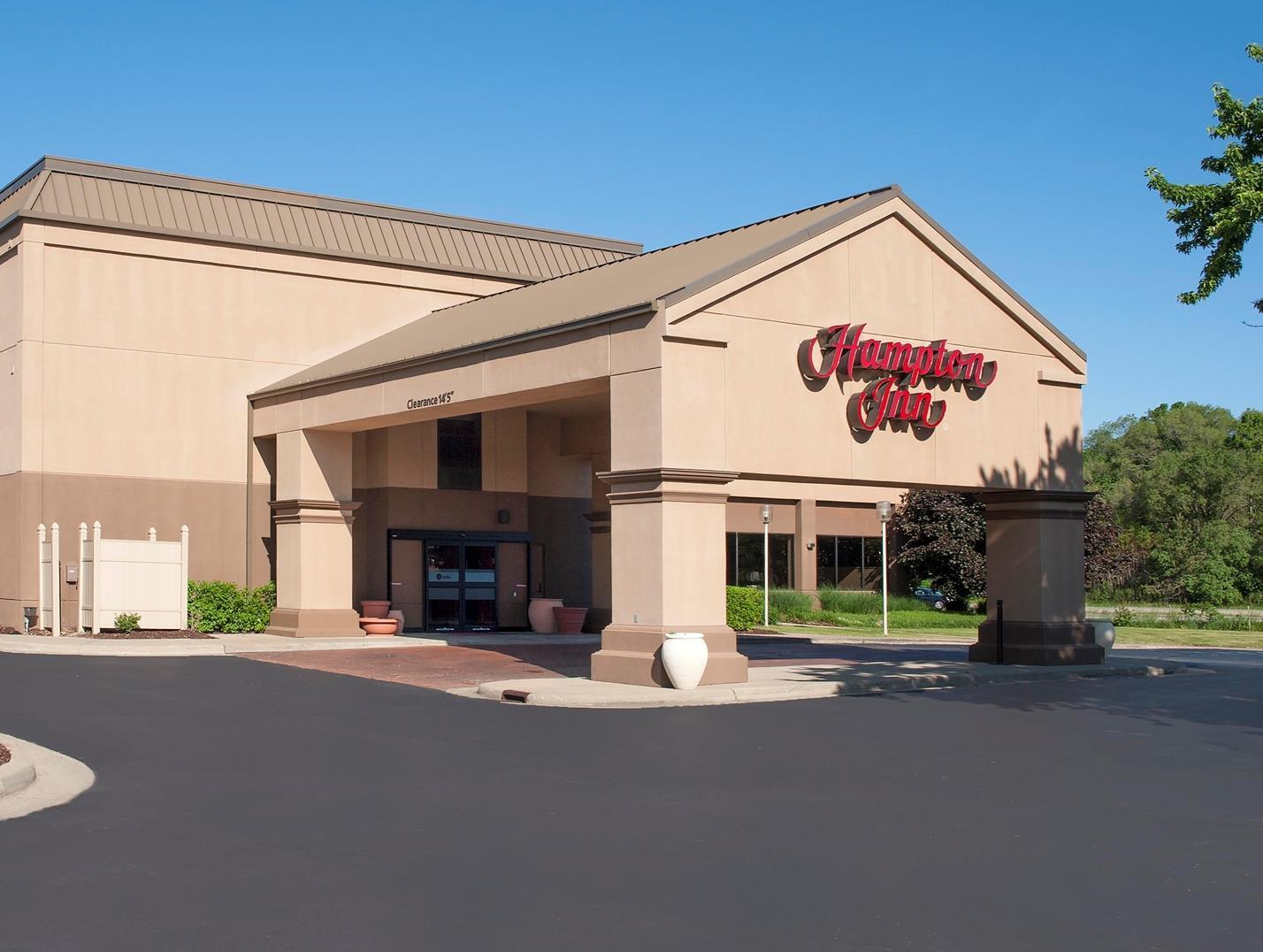 Surestay Plus Hotel By Best Western Stevensville St Joseph Esterno foto