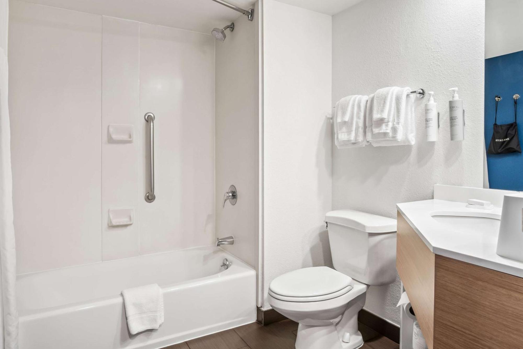 Surestay Plus Hotel By Best Western Stevensville St Joseph Esterno foto
