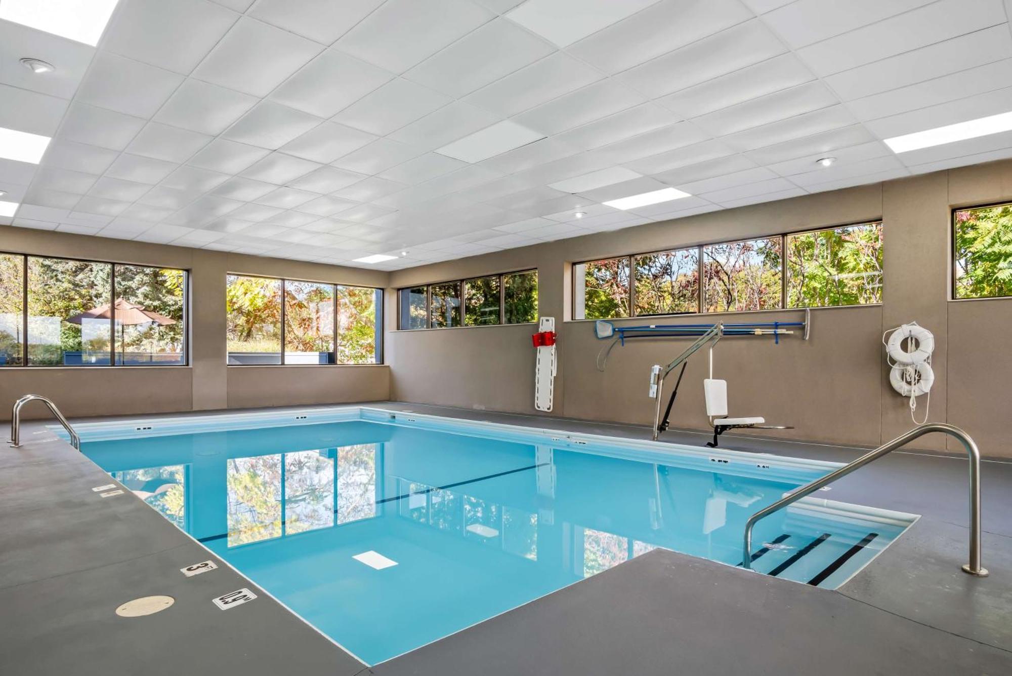 Surestay Plus Hotel By Best Western Stevensville St Joseph Esterno foto